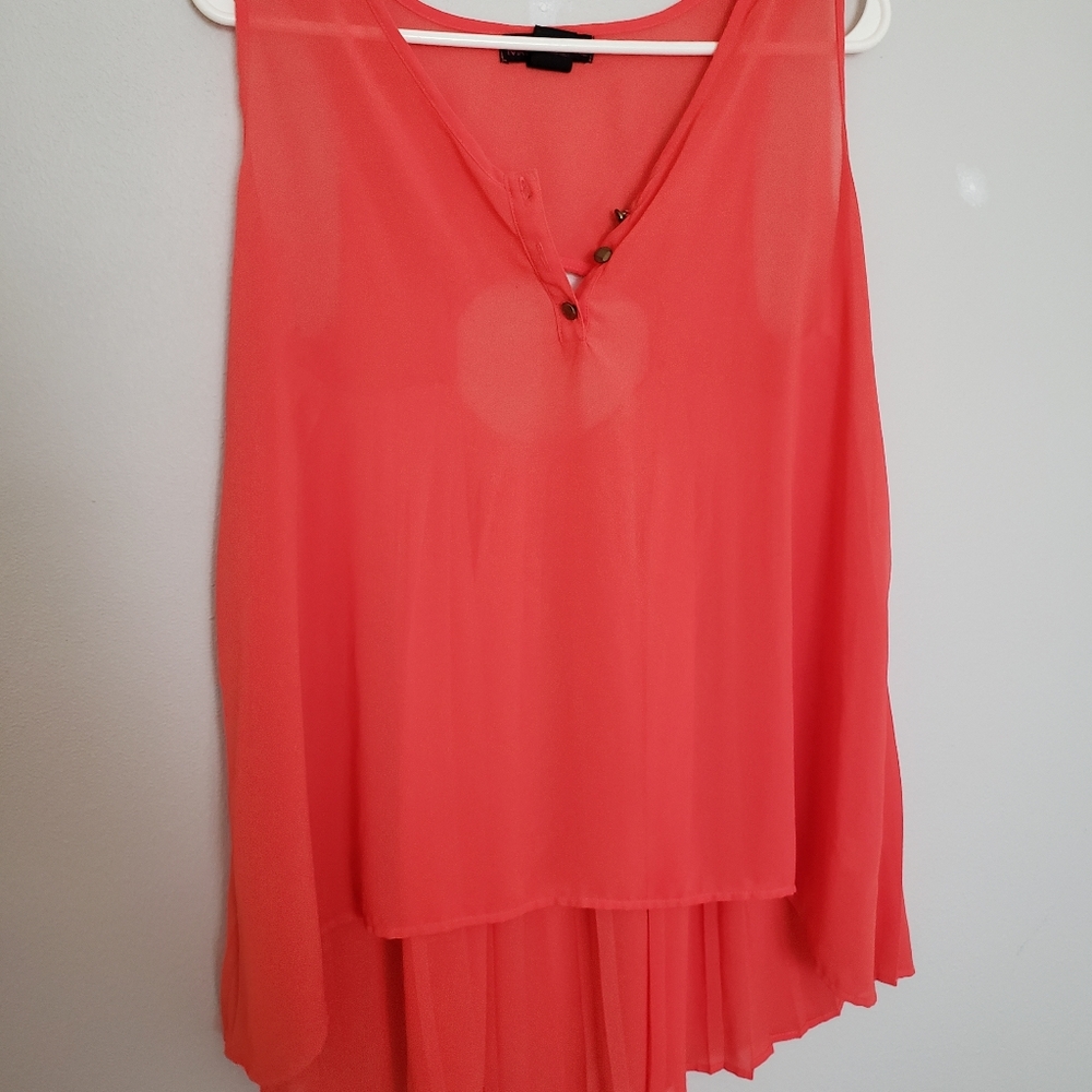 Salmon/coral sleeveless keyhole summer top